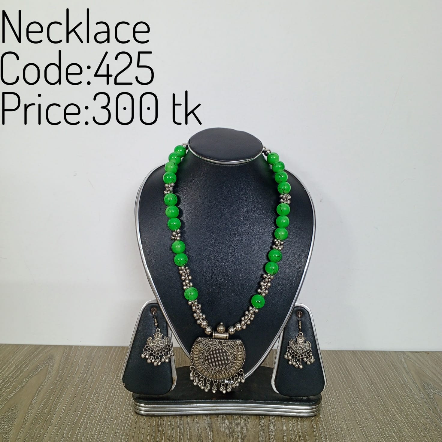 Neklace with earings 0425