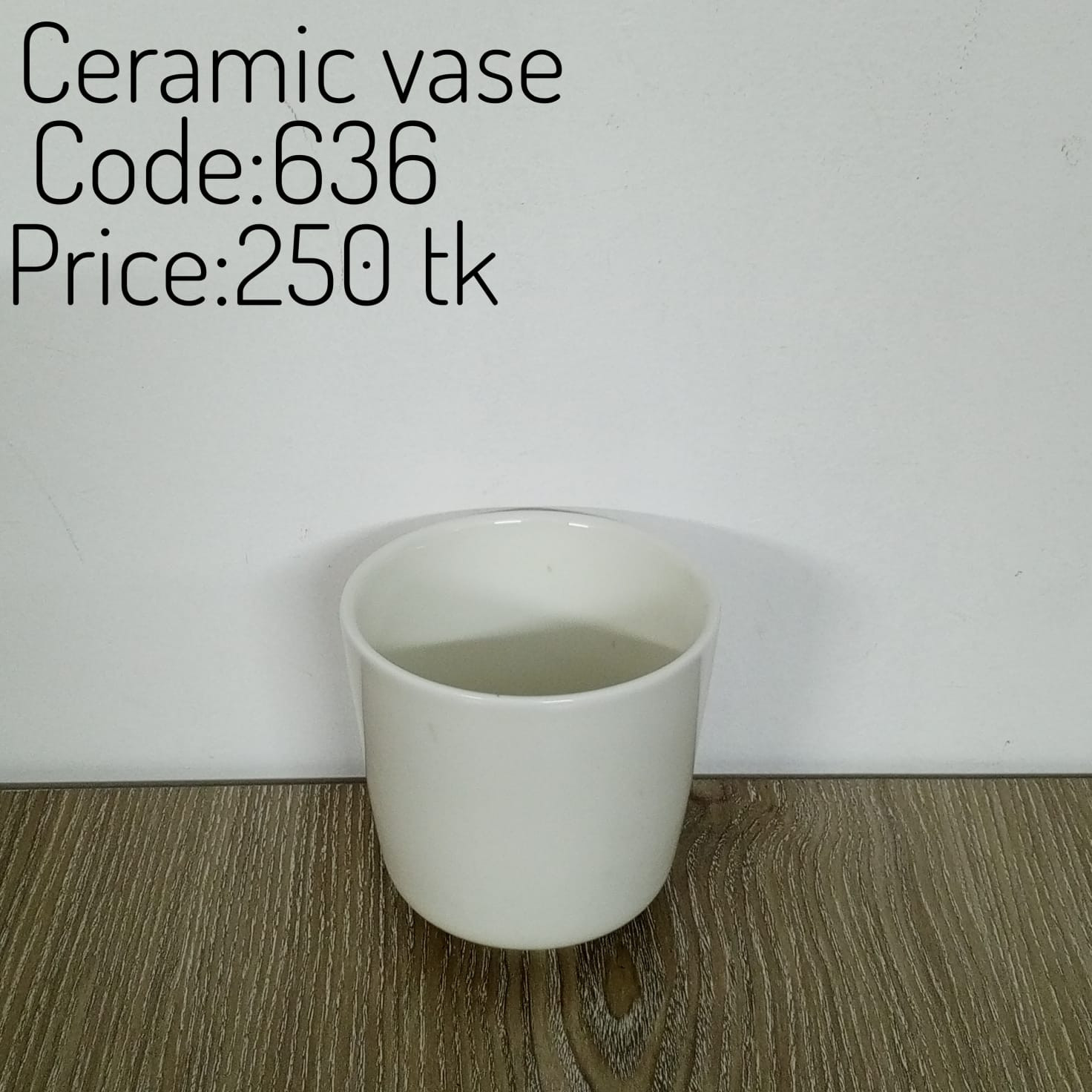 Ceramic vase 0636