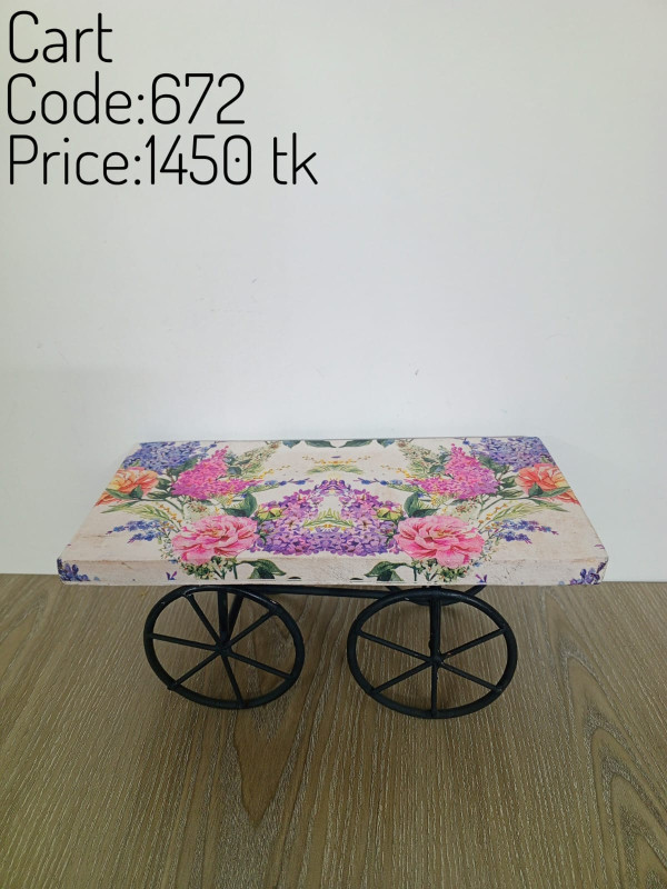 Wooden cart 672