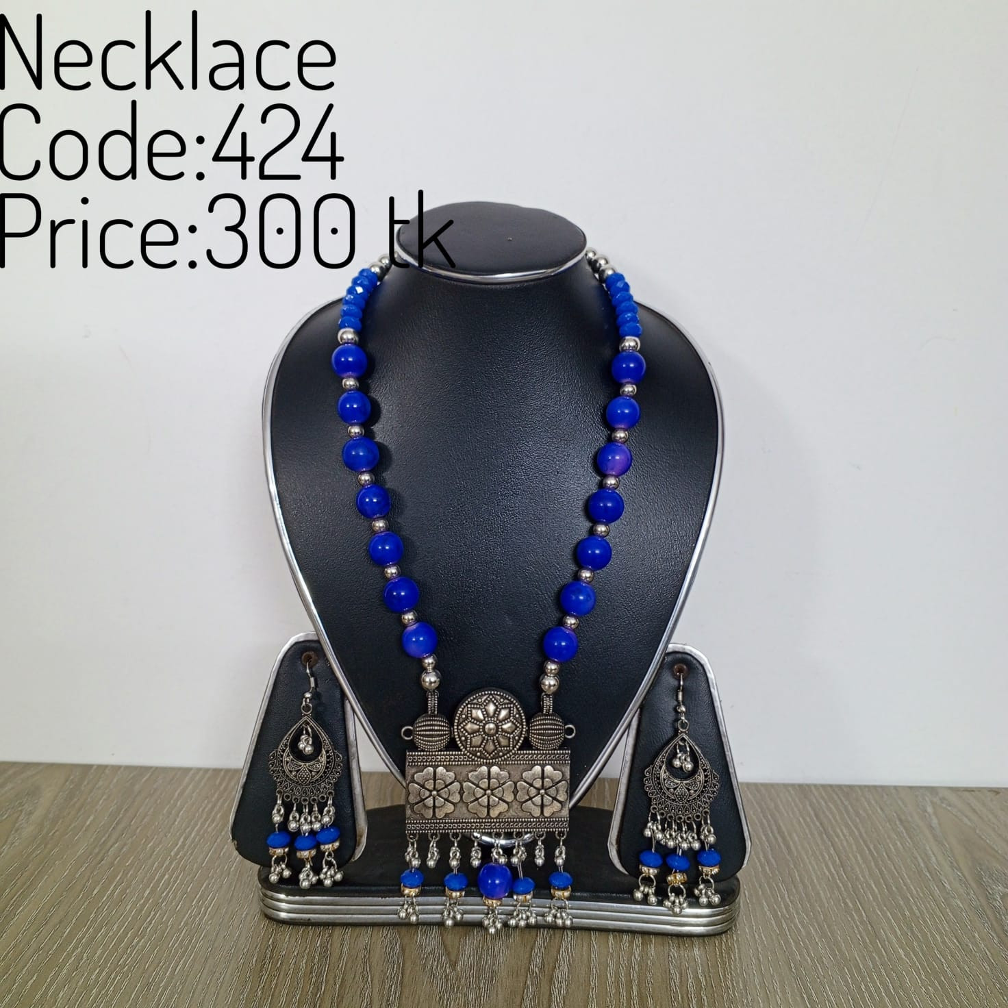 Neklace with earings 0424
